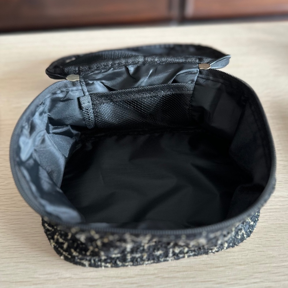 Black & Cream Tweed Cosmetic Bag with Mystery Beauty Bundle - Picture 3 of 8